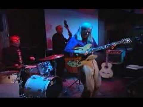 Ryo Kawasaki at Clazz in Tallinn March 2008