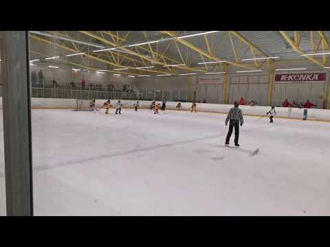 JYP U11 (2011) 2.4.2022 klo 10:35, Oulu,  AA Diskos Keltainen - JYP Panthers