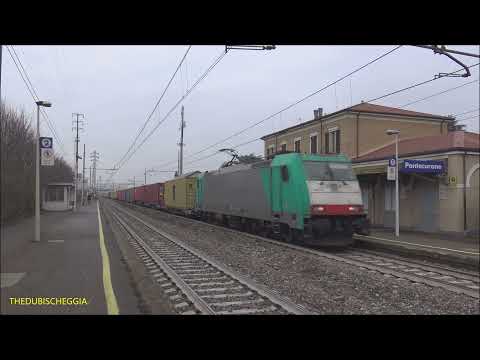 E483 E LA STROMBAZZATA BITONALE DEL MERCI IN TRANSITO A PONTECURONE.  (AL) MART. 28 - 12 - 2021.