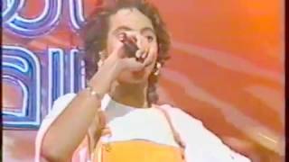 Soul Train 92' Performance - MC Lyte - Poor Georgie!