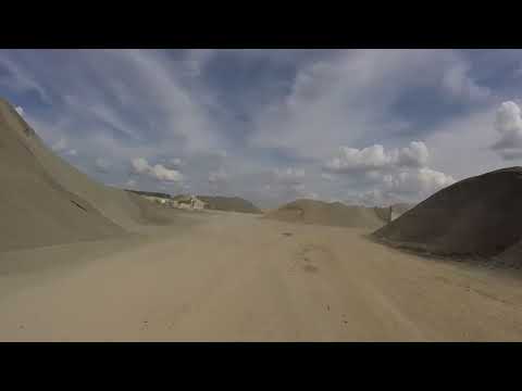 Zakroczym - skład kruszywa przy S-7