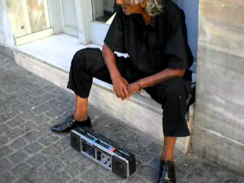 Athens - Old hip hop man - Zontanoi Nekroi