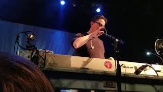 They Might Be Giants - Bangs live