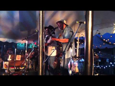 Pete Seeger and Ramblin Jack Elliott - Worried Man