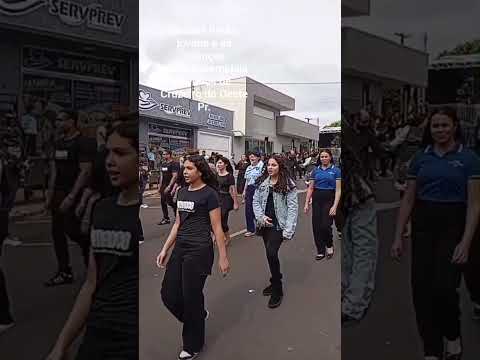 momentos do desfile cívico de Cruzeiro do Oeste Pr.