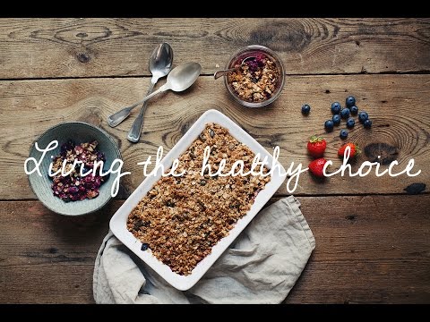 download lagu mp3 mp4 Low Calorie Berry Crumble, download lagu Low Calorie Berry Crumble gratis, unduh video klip Low Calorie Berry Crumble