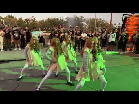 The full Megan Flash Mob dance at Universal Halloween Horror Nights 2023. #hhn32