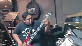 Walking Corpse(brutal truth) cover by eyespoppingout