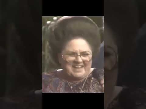 Howard and Vestal Goodman With Tammy Faye - He Keeps Lifting Us Higher (PTL)