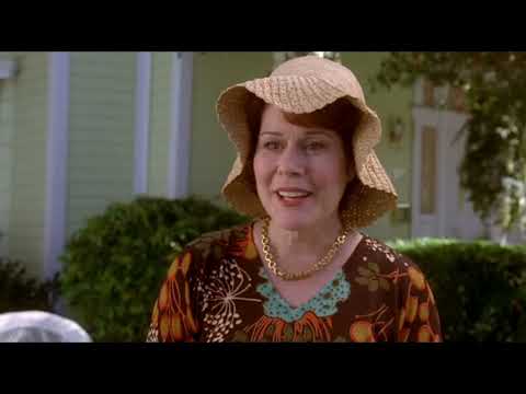 Man Has A Heart Attack On Martha's Lawn - Desperate Housewives 1x07 Scene