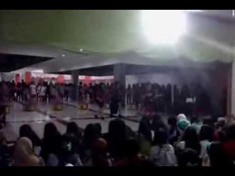 FOXYOLET Cover F(x) - Rum Pum Pum Pum