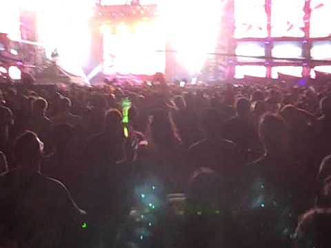 Afrojack & Steve Aoki - Aerodynamic (daft punk) - Ultra 2011
