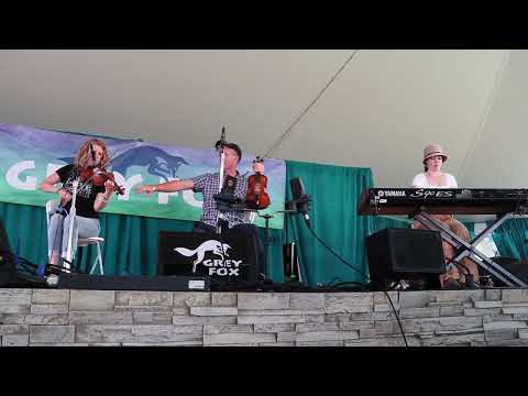 Natalie MacMaster,Donnell Leahy, Mary Francis Grey Fox