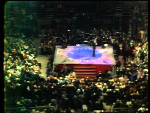 Frank Sinatra - The Lady Is A Tramp (Live @ The Main Event)