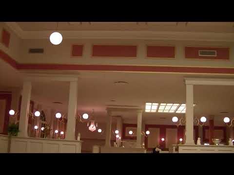 Skide fulde John vil bare gerne have en lækker bøf med kartofler og sovs (MongoTV)