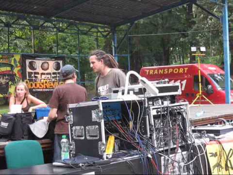 Roots Revival Sound System   Qtno Session 2,08,2009  pt 2