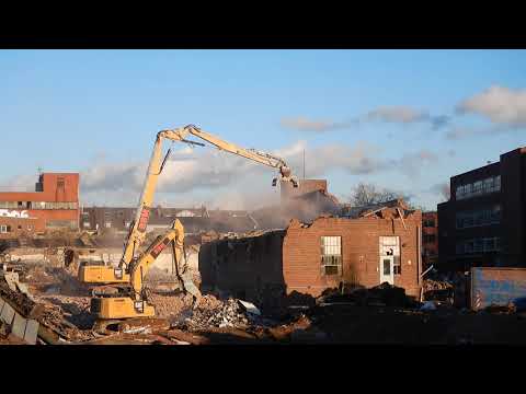 Bagger CAT 352F longfront - Abriss in 4K