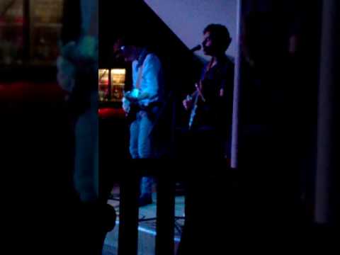 Candid Hest - Girls on Shoulders - Live Semi-Acoustic at Smoking Billy's Open Mic Night