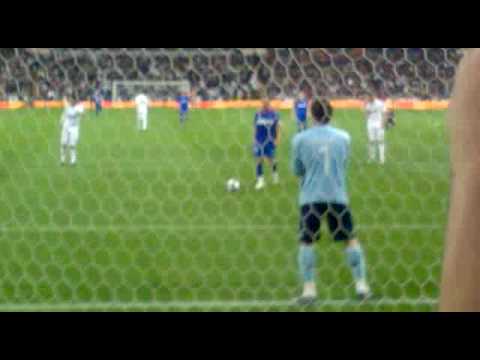 Penalti casquero en el bernabeu