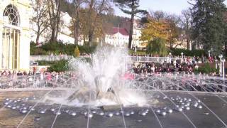 preview picture of video 'Mariánské lázně - Zpívající fontána [HD]'