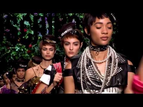 MOSCHINO SPRING 2018 RTW COLLECTION