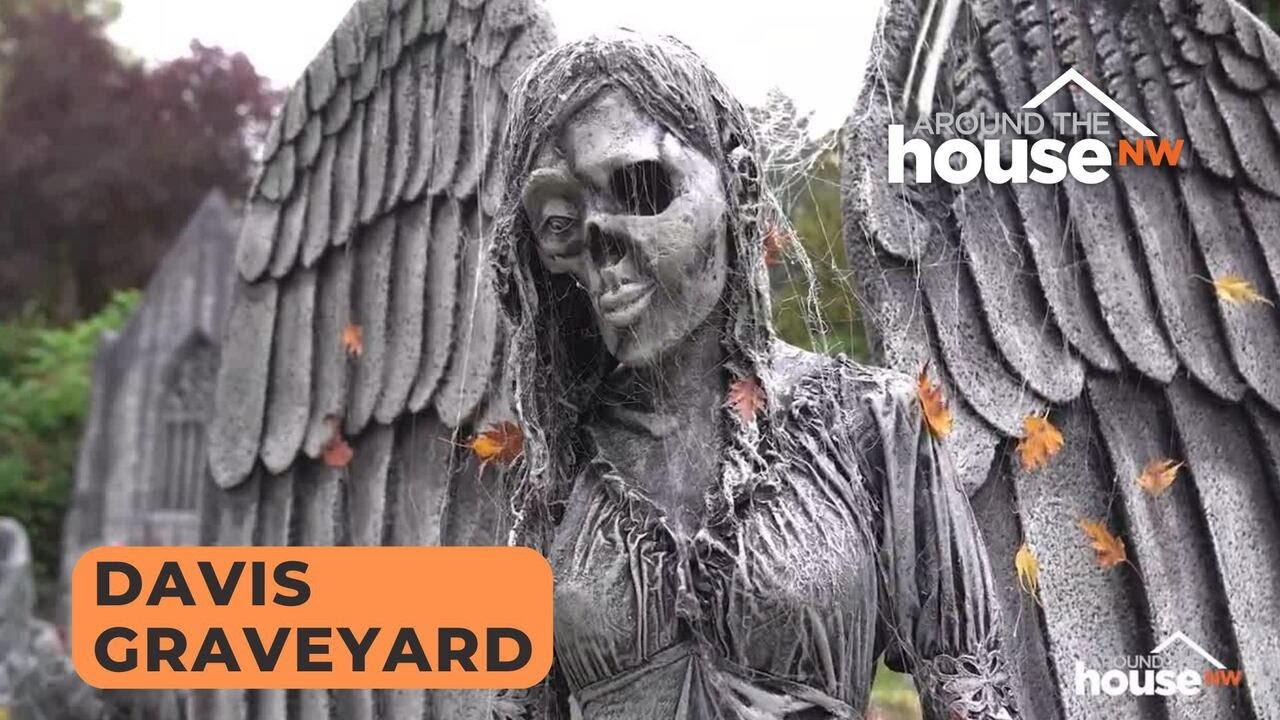 Hot For Your House: Getting spooky with Davis Graveyard