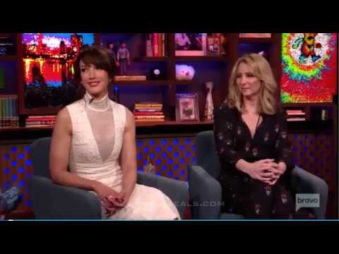 , title : 'Jennifer Beals and Lisa Kudrow in What Happens Live'