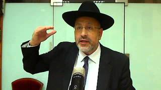 ON NE MANGE PAS A DEUX TABLES : Peut on profiter de ce monde ?