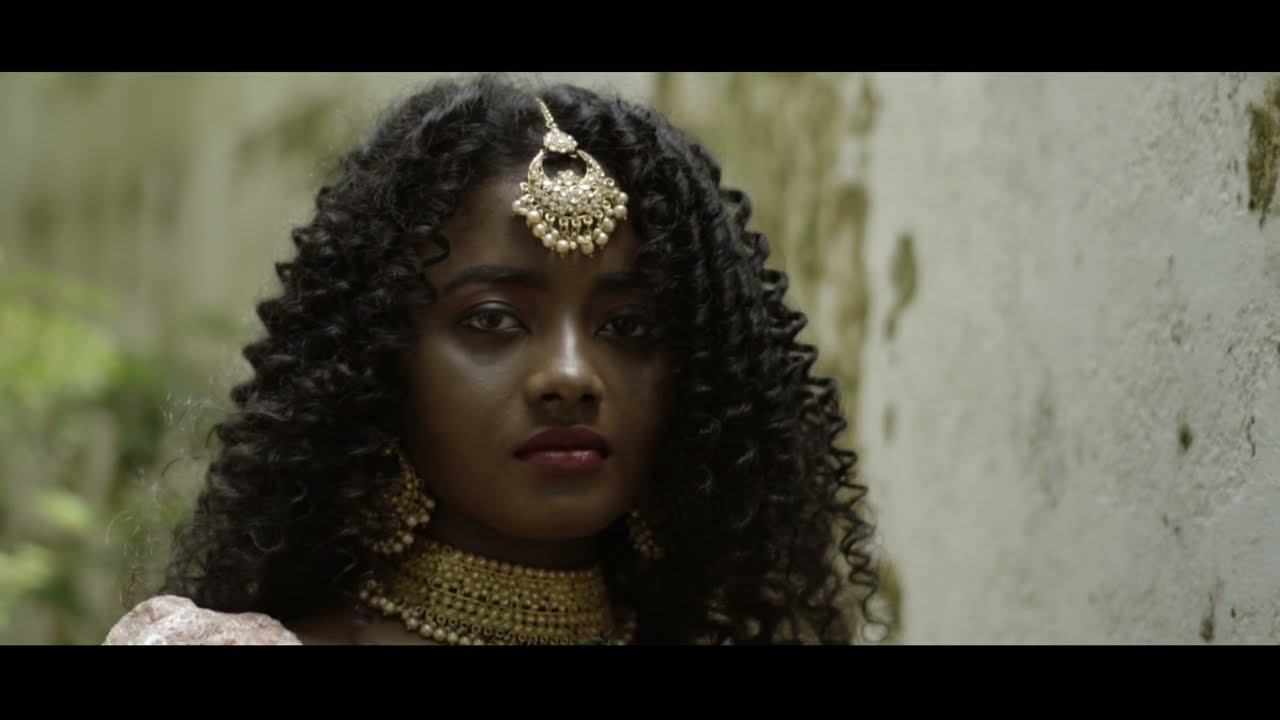 Cinematic jewelry shoot| Model shoot | Pixeltoonz Academy