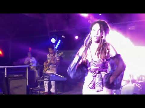 T-VICE x PHYLLISIA ROSS - "Kite'm Montre'w" live in konpa | MARTINIQUE 2022