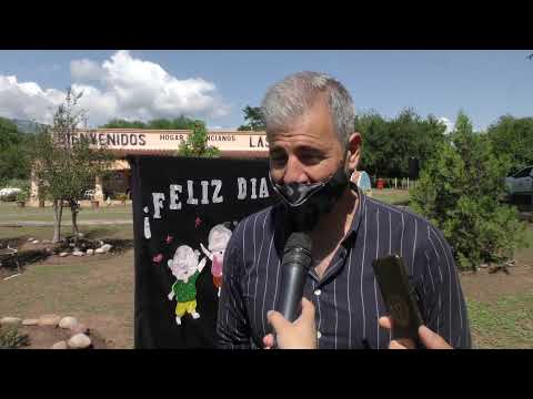 La Secretaría de las Personas Mayores agasajó a los residentes de Las Moras por el Día de Reyes