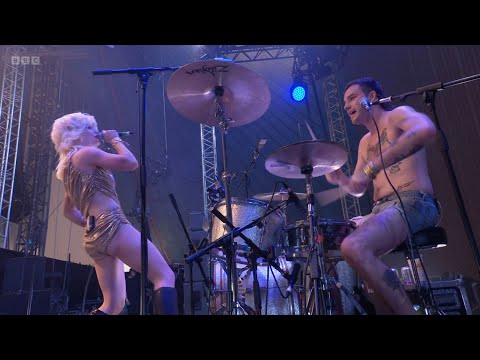 AMYL AND THE SNIFFERS Live @ Glastonbury 2022 (FULL SHOW HD)