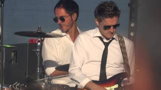 Chimène Badi &quot;celui qui chante&quot;Façon Fan&#39;Zone