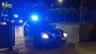 Incendio negli uffici del giudice di pace di Marano, il video del rogo