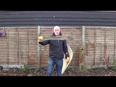 Falchion and shield - cutting and chatting