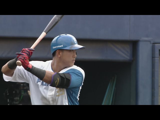 【ファーム】レフト線へ上手く運んだ!! ファイターズ・有薗直輝 同点のタイムリーヒット!!  2024年9月4日 北海道日本ハムファイターズ 対 東京ヤクルトスワローズ