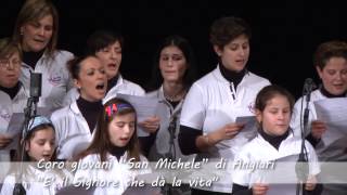 preview picture of video 'Coro giovani San Michele di Angiari - E' il Signore che dà la vita'