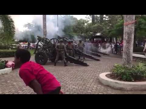 HOMBRE PRECAVIDO VALE POR DOS