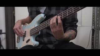 Video thumbnail for Squier Precision Vintage Modified with Di Marzio DP122 Model P by giuseppe martinelli