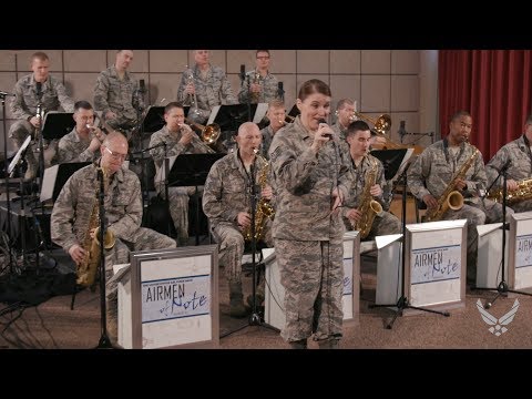 It's the Most Wonderful Time of the Year: The USAF Band "On the Fly"