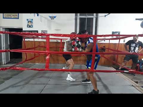 Carlos Miner vs Matias Martinez .