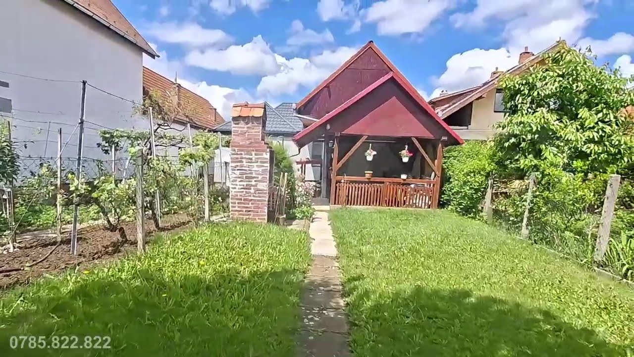 Casa de vanzare Vasile Aaron 3 camere si teren / curte comuna 1 vecin - Video