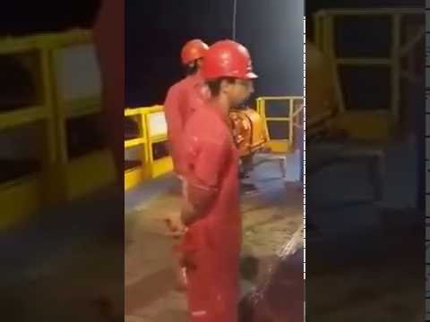 Roughnecks at Work in HD - Drilling Rig Pipe Connection