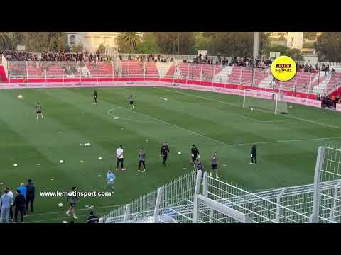 شهب اصطناعية وغضب جماهيري لحظة دخول بيراميدز للإحماءات