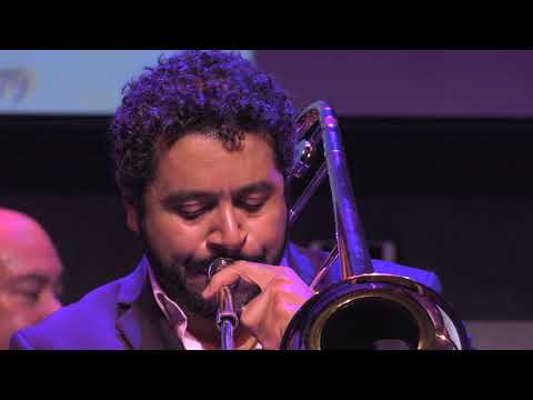 Doug Beavers Titanes del Trombón, canta Jeremy Bosch - “Barra Limpia”, Vaya! ’63 Lincoln Center