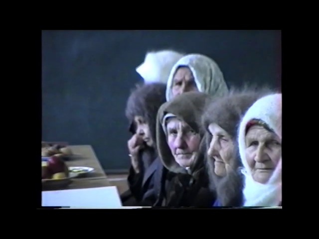 Новые Какерли. Вручение медалей участникам ВОВ. 1995 год.