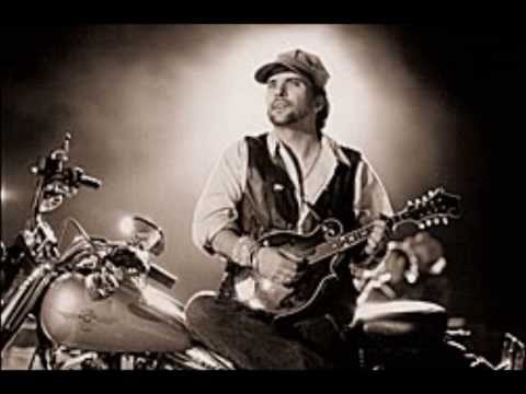 download lagu mp3 mp4 Steve Earle Train A Comin Songs, download lagu Steve Earle Train A Comin Songs gratis, unduh video klip Steve Earle Train A Comin Songs