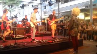 Ball Park Music - She Only Loves Me When I'm There (+ Friend)