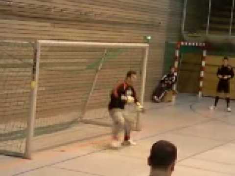 9Meter Schießen um den 3. Platz Türkischer SV Lübeck Hallenturnier 15.02.2009