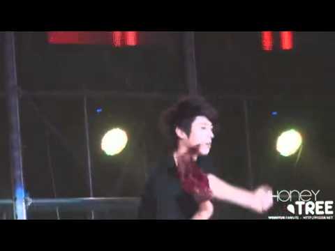 111229 [FANCAM] Woohyun dance - SBS Gayo Daejun 2011